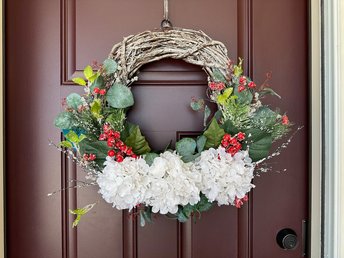 White Christmas Wreath Front Door, Rustic Winter Wreath Grapevine, Hydrangea Holiday Porch Door, Cabin Floral Wreath Red Berries