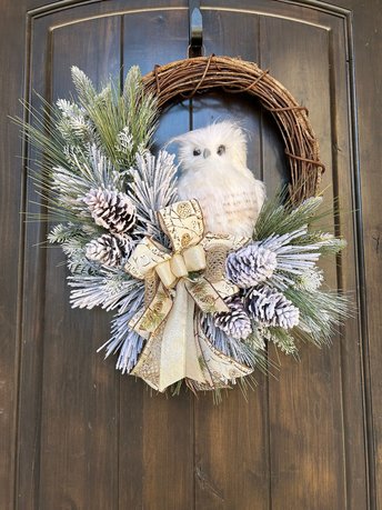 Winter Snowy Owl Wreath, Rustic Winter Grapevine Wreath, Designer Greenery Wreath with Snow Owl, Holiday Wreath for Front Door, Winter Decor